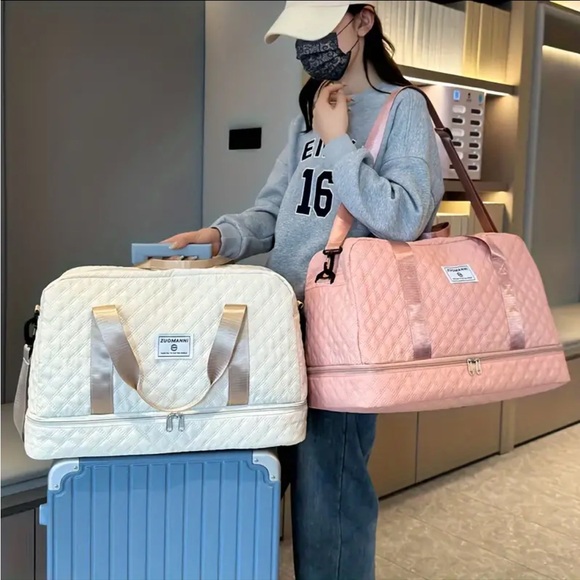 ✈️ Weekend Get-a-Way! 🏝️ Pink Oversized Quilted Duffel Bag -Durable - Picture 2 of 7